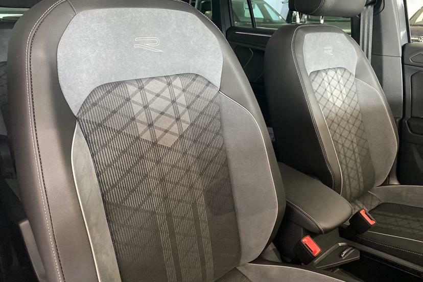 Volkswagen Tiguan R-line Edition 2.0 Tdi 150Ps Dsg Black #25