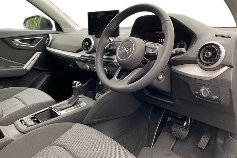 Audi Q2 35 Tfsi Sport S Tronic Black #6
