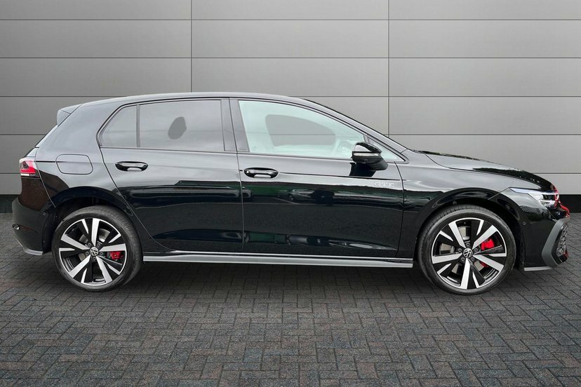 Volkswagen e-Golf 1.5 Tsi Ehybrid 19.7Kwh Gte Hatchback P Black #4