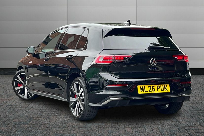 Volkswagen e-Golf 1.5 Tsi Ehybrid 19.7Kwh Gte Hatchback P Black #3