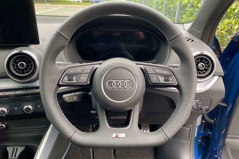 Audi Q2 35 Tfsi S Line S Tronic Tech Blue #17