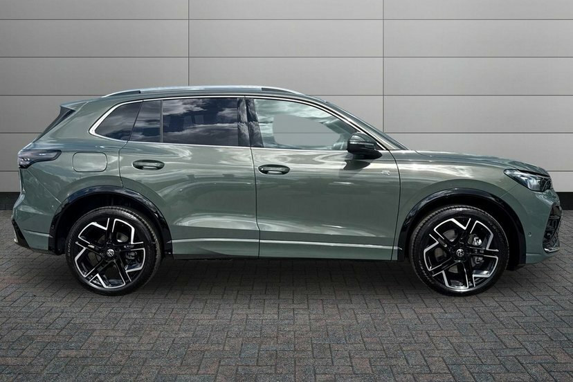 Volkswagen Tiguan 1.5 Tsi Ehybrid 19.7Kwh R-line Suv Plug MD26YCR Green #4