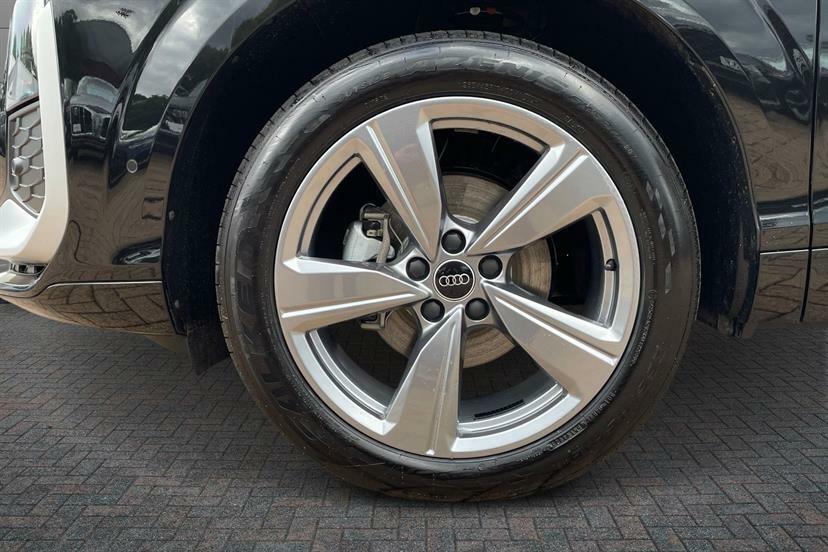 Audi Q3 1.5 Tfsi S Line S Tronic Black #4