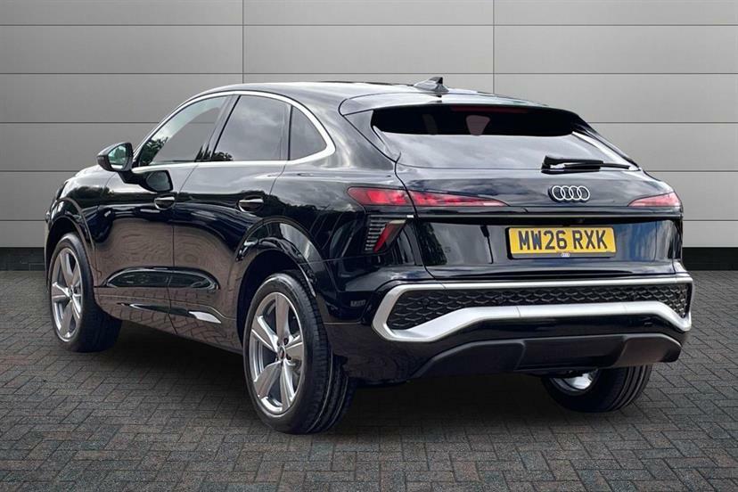 Audi Q3 1.5 Tfsi S Line S Tronic Black #2