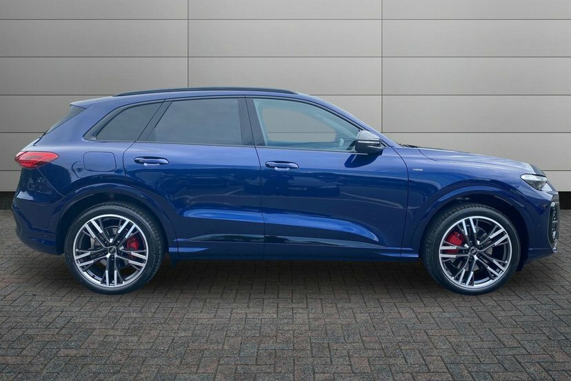Audi Q5 2.0 E-hybrid 25.9Kwh Sport Suv Plug-in Blue #4
