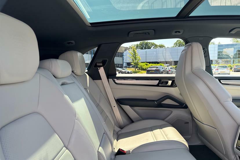 Porsche Cayenne V6 Tiptronics Euro 6 Red #15