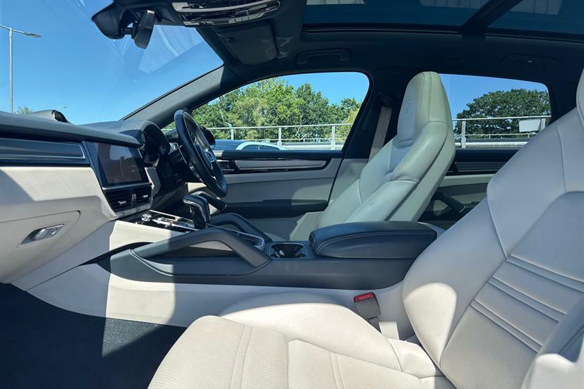 Porsche Cayenne V6 Tiptronics Euro 6 Red #11