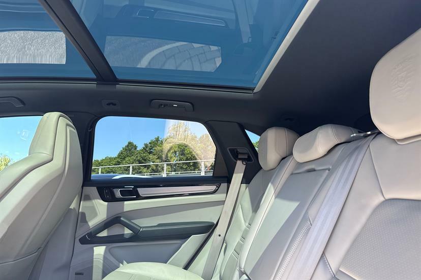 Porsche Cayenne V6 Tiptronics Euro 6 Red #29