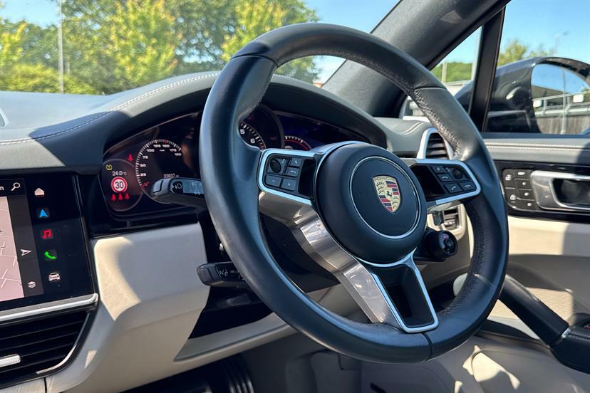 Porsche Cayenne V6 Tiptronics Euro 6 Red #31