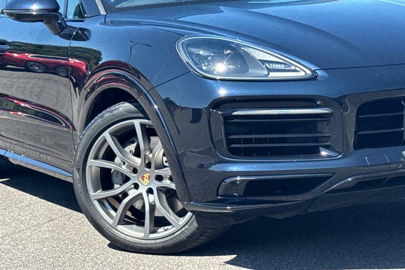 Porsche Cayenne V6 Tiptronics Euro 6 Red #17