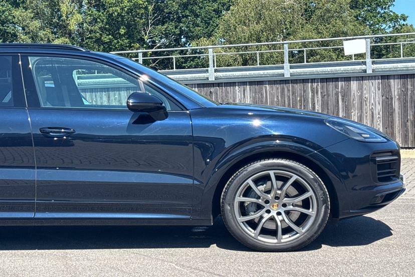 Porsche Cayenne V6 Tiptronics Euro 6 Red #19