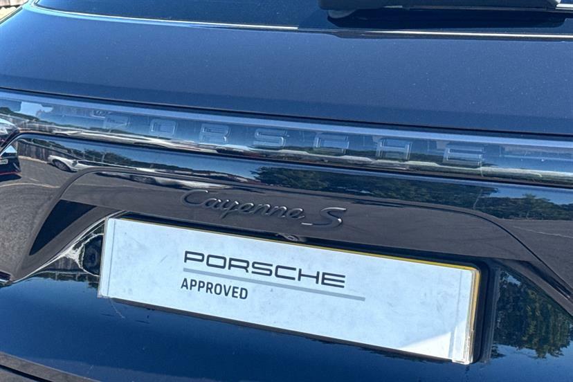 Porsche Cayenne V6 Tiptronics Euro 6 Red #24