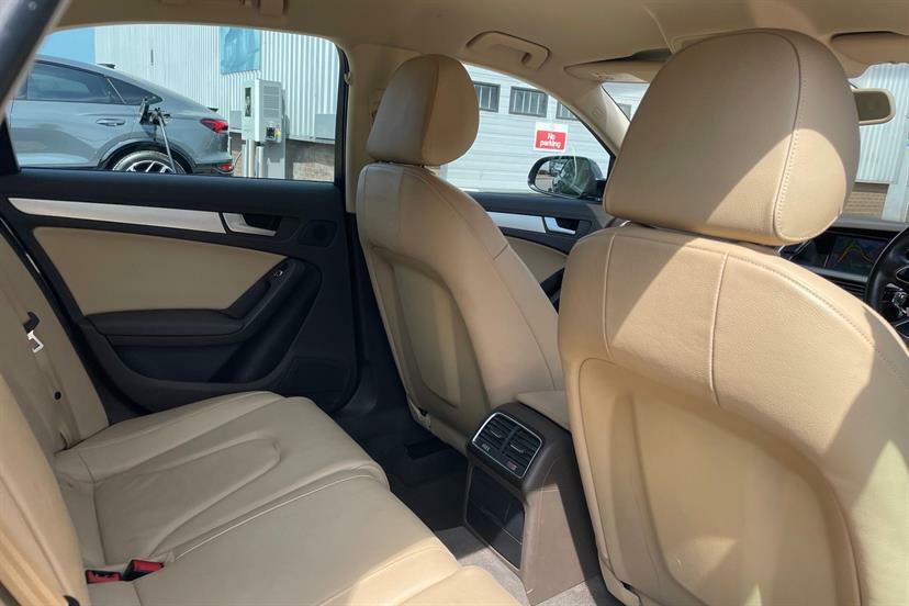 Audi A4 Saloon 2.0 Tdi Ultra Se 2015 Black #27