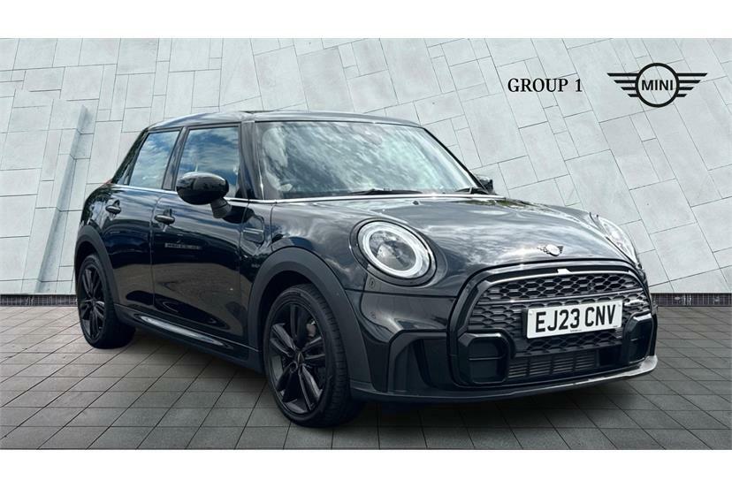 Mini Hatch 1.5 Cooper Sport Nav Pack Black