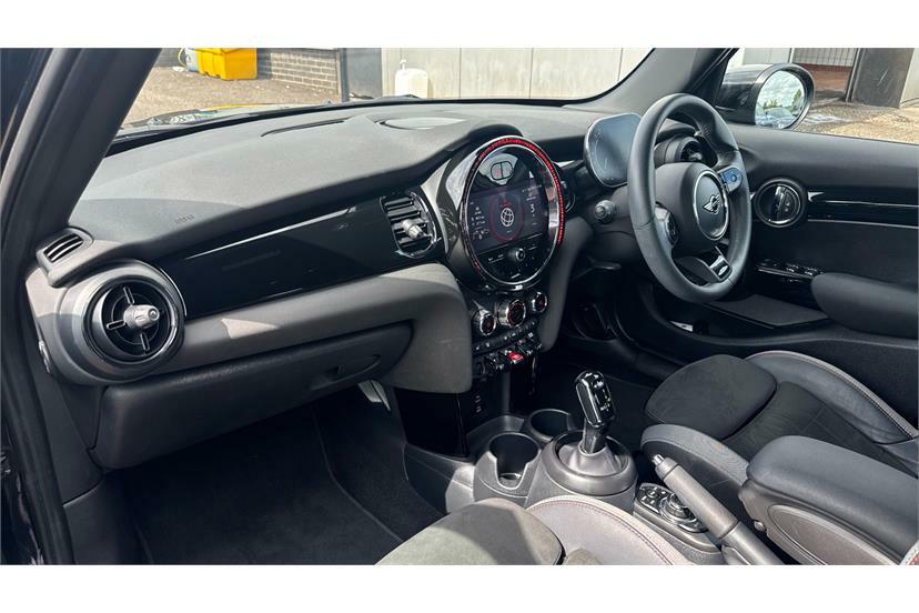 Mini Hatch 1.5 Cooper Sport Nav Pack Black #6