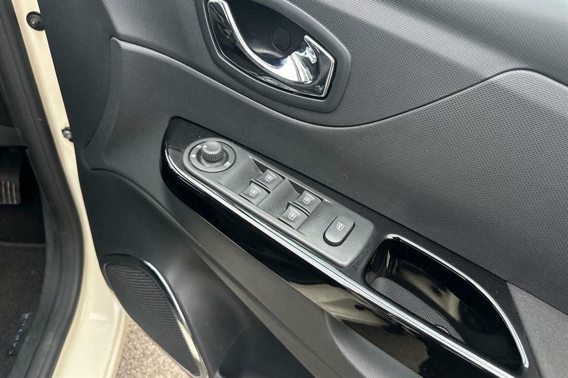 Renault Captur 1.5 Dci Energy Dynamique Medianav Euro 5 Ss Black #10