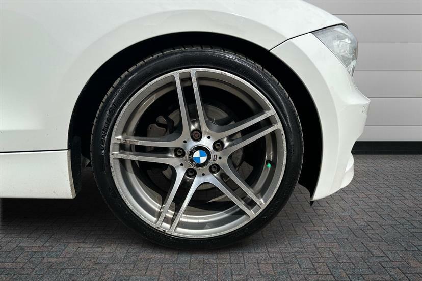 BMW 1 Series 118D Sport Plus Edition Step White #5