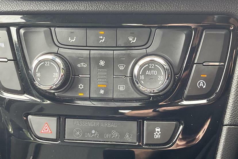 Vauxhall Mokka X 1.4L Elite Nav 138 Bhp White #24