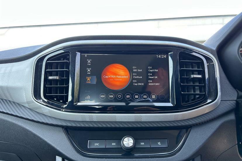 MG MG3 1.5 Vti-tech Exclusive Navigation Yellow #24