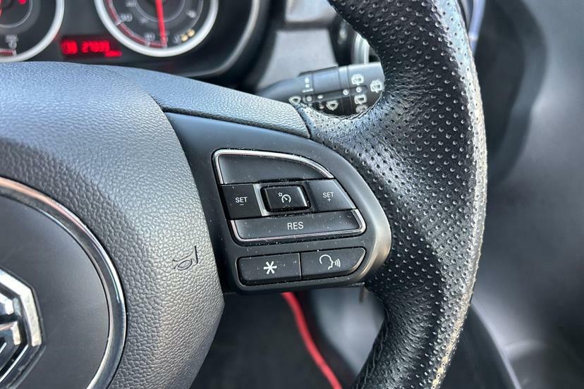 MG MG3 1.5 Vti-tech Exclusive Navigation Yellow #20