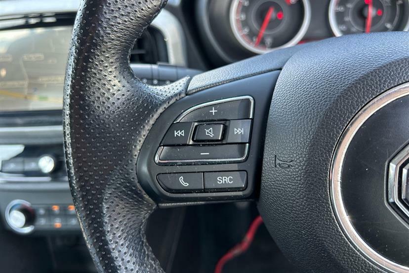 MG MG3 1.5 Vti-tech Exclusive Navigation Yellow #19
