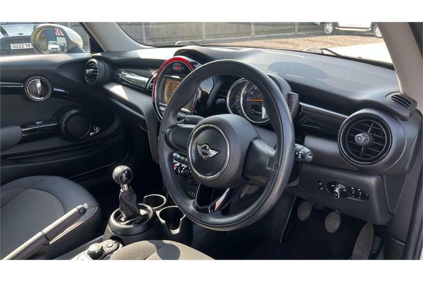 Mini Hatch 1.2 One 101 Bhp Visual Boost Radio, Interior Li Red #6