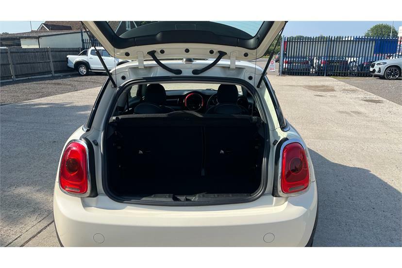 Mini Hatch 1.2 One 101 Bhp Visual Boost Radio, Interior Li Red #11