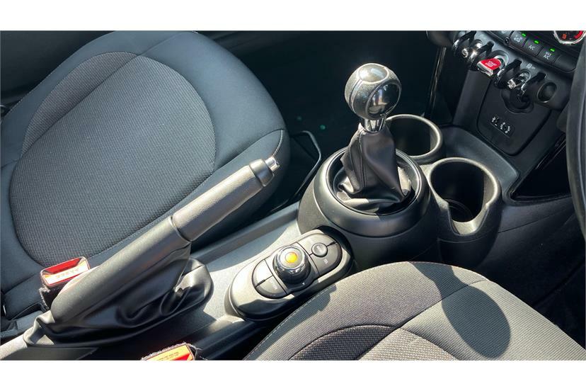 Mini Hatch 1.2 One 101 Bhp Visual Boost Radio, Interior Li Red #8