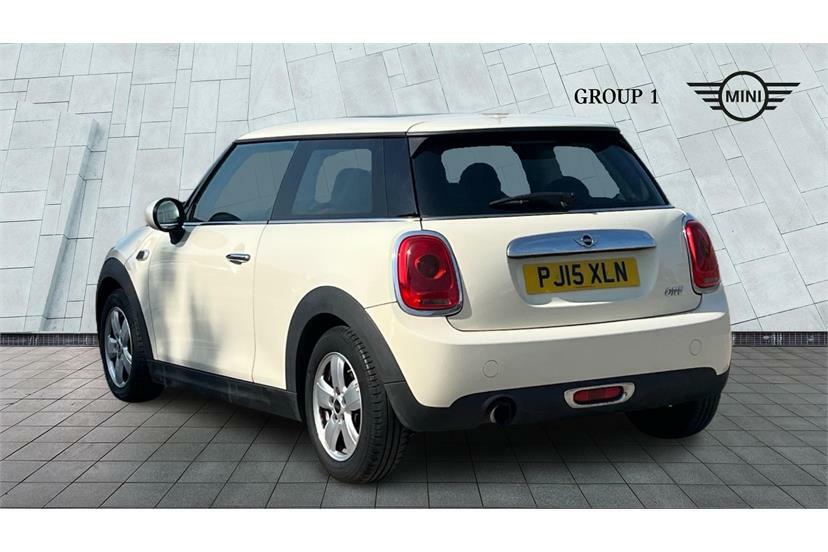 Mini Hatch 1.2 One 101 Bhp Visual Boost Radio, Interior Li Red #2