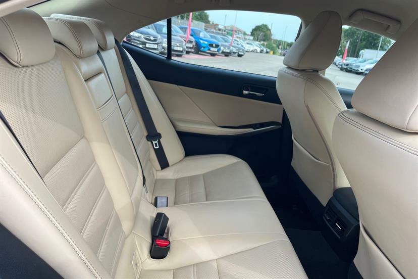 Lexus IS Is 300H F Sport Cvt White #18