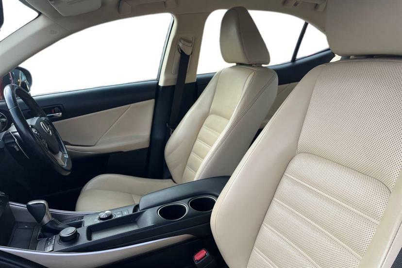 Lexus IS 300H Executive Edition Cvt Red
