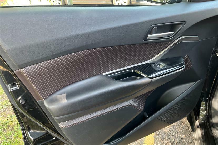 Toyota C-Hr 1.2T Dynamic Silver #21