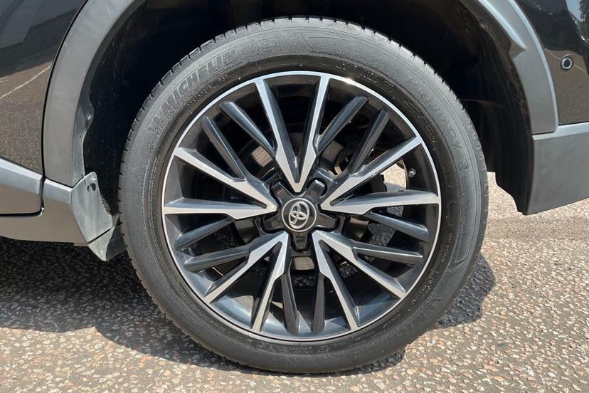 Toyota C-Hr 1.2T Dynamic Silver #17