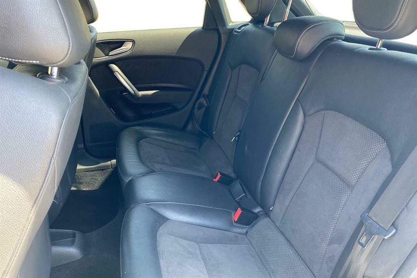 Audi A1 1.6 Tdi Black Edition S Tronic White #5