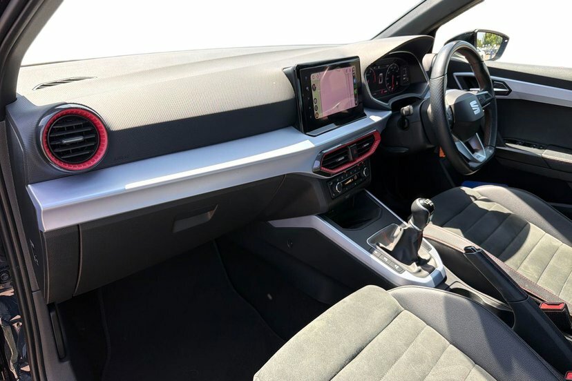 Seat Arona 1.0 Tsi Fr Sport Suv 110 Ps KR72YCN Black #2
