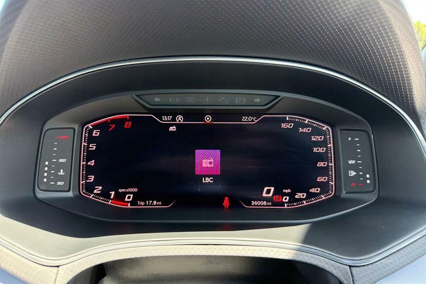 Seat Arona 1.0 Tsi Fr Edition Dsg 109 Bhp Red #35