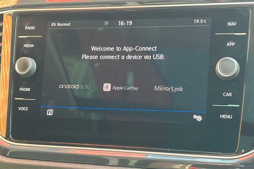 Volkswagen T-Roc 1.0 Tsi Design White #24