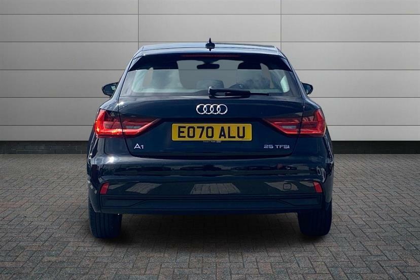 Audi A1 Vorsprung 35 Tfsi 150 Ps S Tronic Black #10