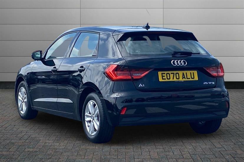 Audi A1 Vorsprung 35 Tfsi 150 Ps S Tronic Black #2