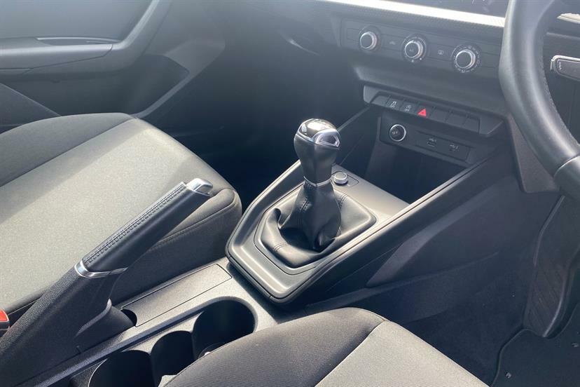 Audi A1 Vorsprung 35 Tfsi 150 Ps S Tronic Black #14