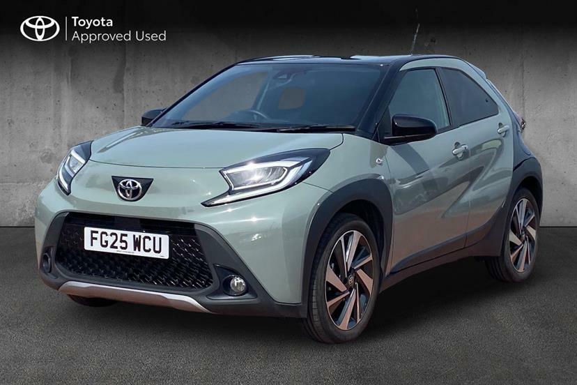 Toyota Aygo X 1.0 Vvt-i Exclusive Black #3