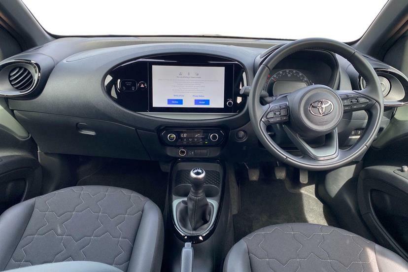 Toyota Aygo X 1.0 Vvt-i Exclusive Black #5