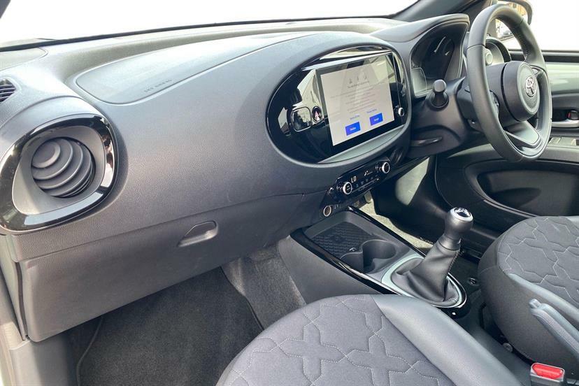 Toyota Aygo X 1.0 Vvt-i Pure #10