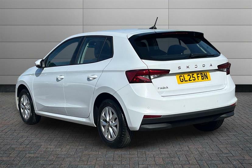Skoda Fabia 1.0 Tsi Se Edition White #2