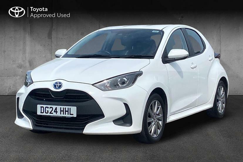 Toyota Yaris 1.5 Hybrid Icon Cvt White #3