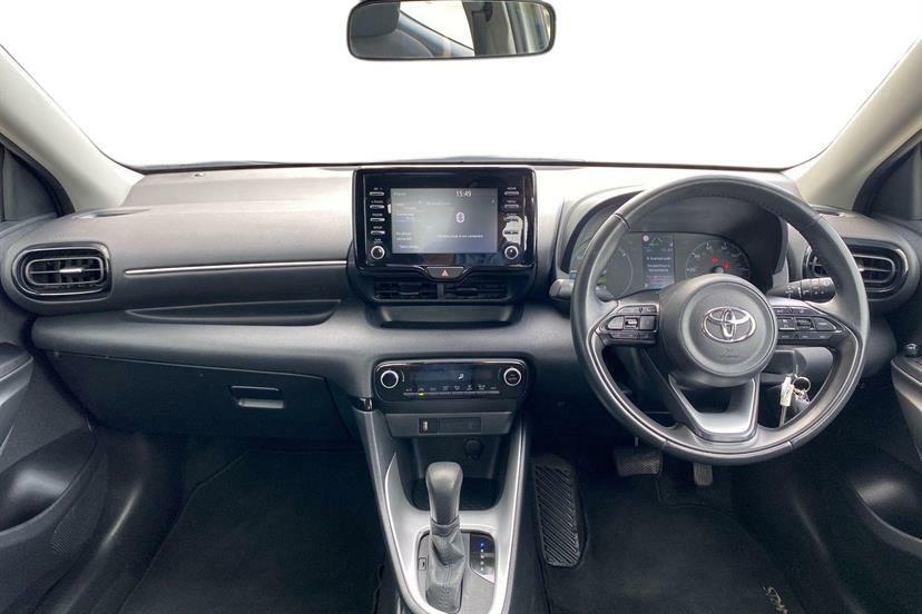 Toyota Yaris 1.5 Hybrid Icon Cvt White #5