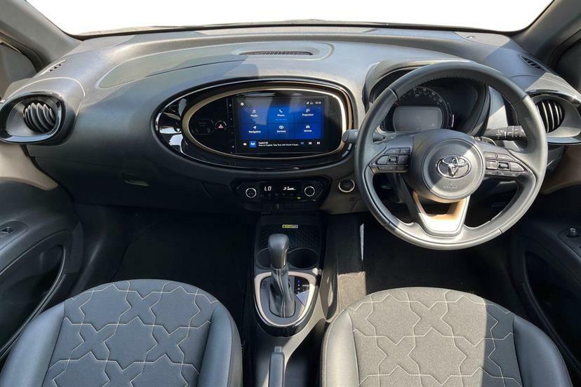 Toyota Aygo X 1.0 Vvt-i Exclusive Black #6
