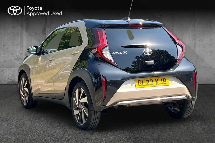 Toyota Aygo X 1.0 Vvt-i Exclusive Hatchback X-shift GL23XJB Black #3