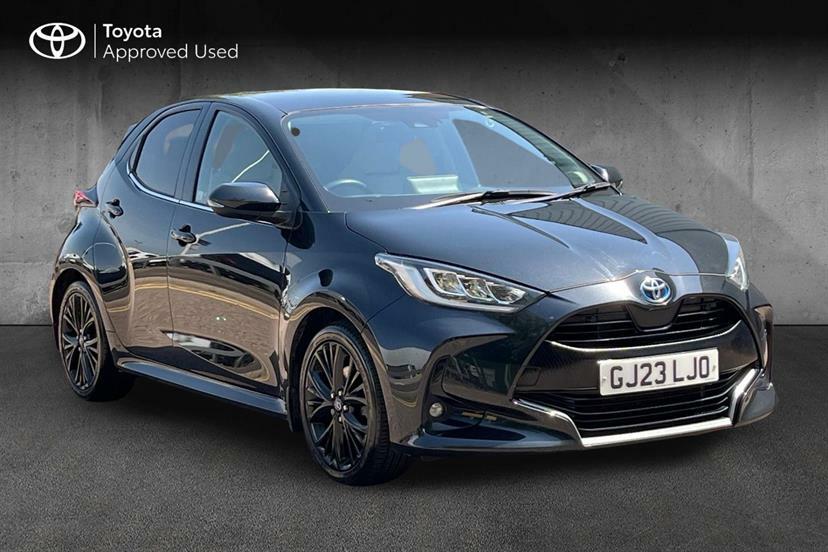 Toyota Yaris 1.5 Hybrid Excel Cvt Tech Packpanoramic Rf Black