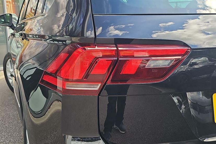 Volkswagen Tiguan R-line Tech Black #22